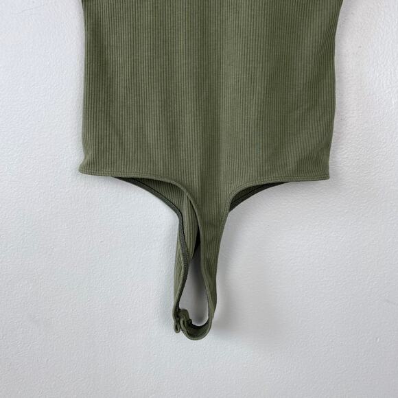 American Eagle Bodysuit Olive Green Ribbed Ruched V-neck Short‎ Sleeve Medium - Picture 6 of 9